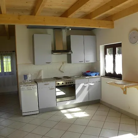 In La Hoube Near Rocher Du 샬레 다보