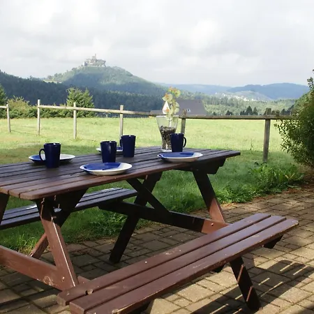 In La Hoube Near Rocher Du 샬레 다보